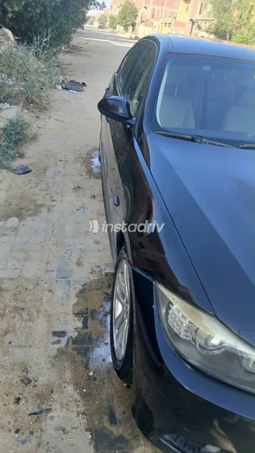 بي ام دبليو 320 2006 أسود أوتوماتيك مستعملة للبيع في القاهرة الكبرى ( القاهرة - الجيزة) - 4