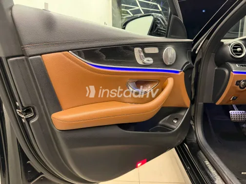 Mercedes E 350 2019 Black Automatic Used for Sale in Greater Cairo ( Cairo + Giza) - 6