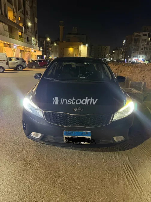 Kia Cerato 2017 Black Automatic Used for Sale in Greater Cairo ( Cairo + Giza) - 2