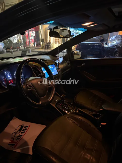 Kia Cerato 2017 Black Automatic Used for Sale in Greater Cairo ( Cairo + Giza) - 3