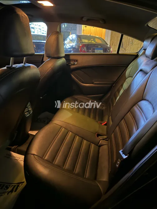 Kia Cerato 2017 Black Automatic Used for Sale in Greater Cairo ( Cairo + Giza) - 6