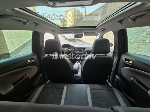 Opel Crossland 2021 Gray Automatic Used for Sale in Nasr city - 5