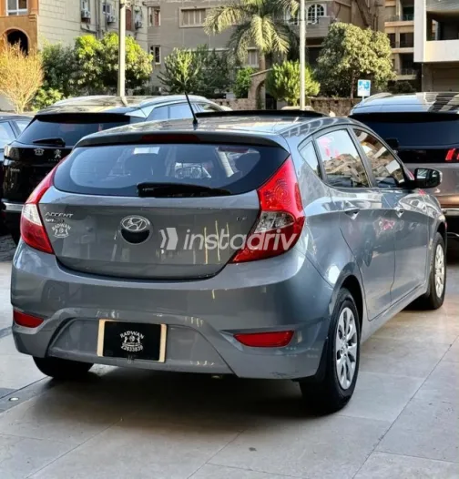 Hyundai Accent RB 2019 Gray Automatic Used for Sale in Nasr city - 2