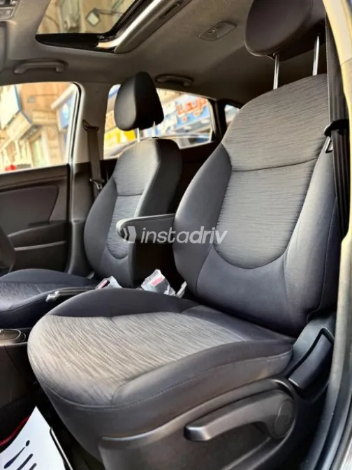 Hyundai Accent RB 2019 Gray Automatic Used for Sale in Nasr city - 3