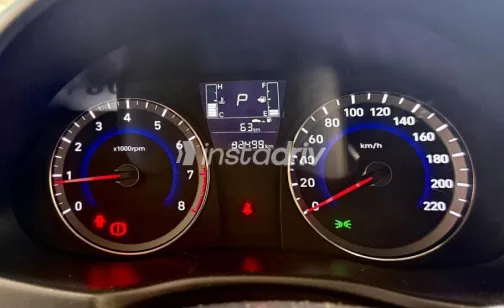 Hyundai Accent RB 2019 Gray Automatic Used for Sale in Nasr city - 4
