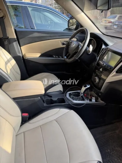 Ssang Yong Tivoli 2018 Mocha Automatic Used for Sale in Cairo - 6