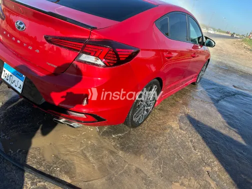 هيونداي افانتي 2019 أحمر أوتوماتيك مستعملة للبيع في القاهرة الكبرى ( القاهرة - الجيزة) - 5