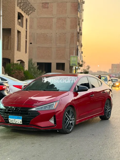 هيونداي افانتي 2019 أحمر أوتوماتيك مستعملة للبيع في القاهرة الكبرى ( القاهرة - الجيزة) - 10
