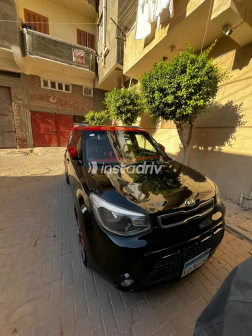 Kia Soul 2016 Black Automatic Used for Sale in Greater Cairo ( Cairo + Giza) - 5