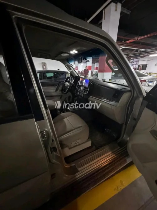 Mitsubishi Pajero 2007 Gold Automatic Used for Sale in Greater Cairo ( Cairo + Giza) - 3