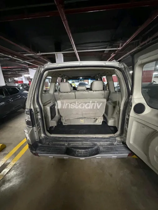 Mitsubishi Pajero 2007 Gold Automatic Used for Sale in Greater Cairo ( Cairo + Giza) - 4