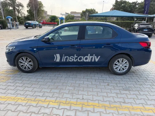 Peugeot 301 2020 Blue Automatic Used for Sale in Greater Cairo ( Cairo + Giza) - 4