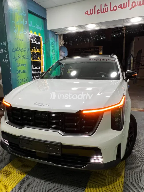Kia Sorento 2024 White Automatic Used for Sale in Greater Cairo ( Cairo + Giza) - 1
