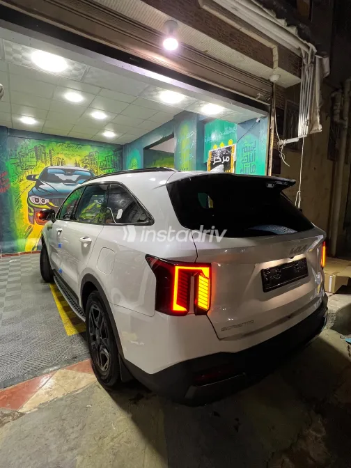 Kia Sorento 2024 White Automatic Used for Sale in Greater Cairo ( Cairo + Giza) - 3
