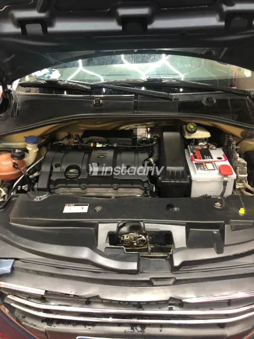 Peugeot 301 2016 White Automatic Used for Sale in Greater Cairo ( Cairo + Giza) - 5