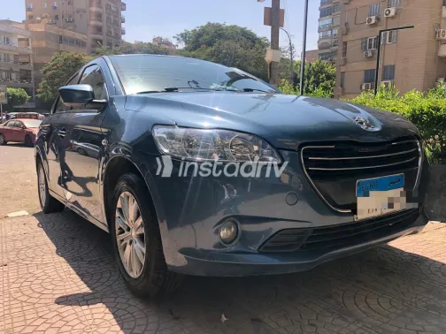 Peugeot 301 2016 White Automatic Used for Sale in Greater Cairo ( Cairo + Giza) - 6