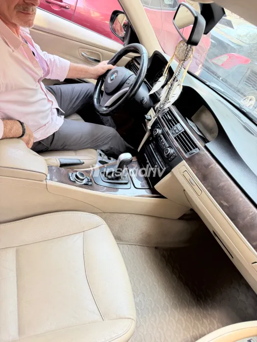 BMW 320 2011 Dark Gray Automatic Used for Sale in Greater Cairo ( Cairo + Giza) - 3