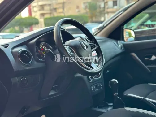 رينو سانديرو  ( ستيب  واى ) 2023 رمادي أوتوماتيك مستعملة للبيع في الفيوم - 8