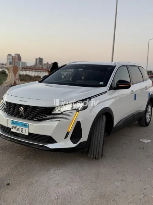 بيجو 5008 2024 أبيض أوتوماتيك مستعملة للبيع في كفر الشيخ - 2