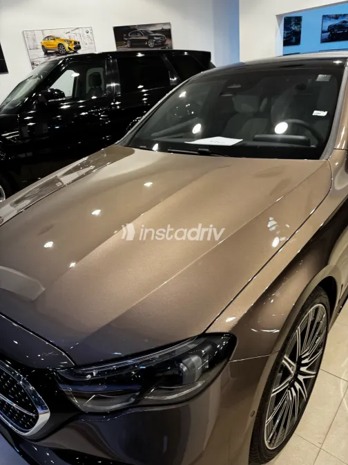 Mercedes E 200 2025 Gold Automatic Used for Sale in Greater Cairo ( Cairo + Giza) - 3