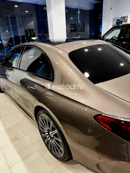 Mercedes E 200 2025 Gold Automatic Used for Sale in Greater Cairo ( Cairo + Giza) - 10