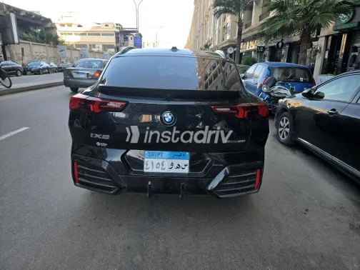 بي ام دبليو اى اكس 2 2025 أسود أوتوماتيك مستعملة للبيع في القاهرة الكبرى ( القاهرة - الجيزة) - 2