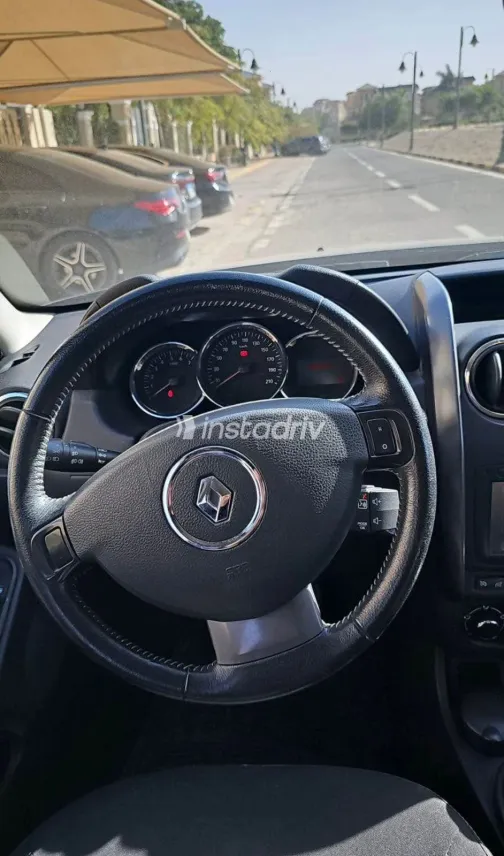 Renault Duster 2018 White Automatic Used for Sale in Greater Cairo ( Cairo + Giza) - 1