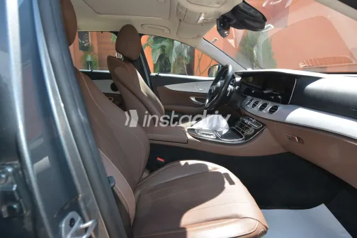 Mercedes E 200 2022 Gray Automatic Used for Sale in Greater Cairo ( Cairo + Giza) - 8
