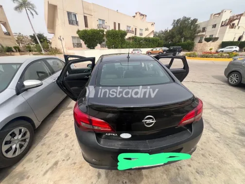 Opel Astra 2018 Black Automatic Used for Sale in Greater Cairo ( Cairo + Giza) - 2