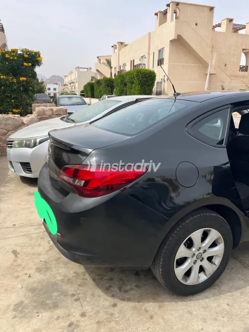 Opel Astra 2018 Black Automatic Used for Sale in Greater Cairo ( Cairo + Giza) - 6