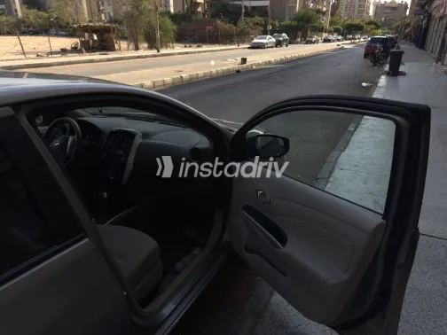 Nissan Sunny 2020 Champagne Automatic Used for Sale in Greater Cairo ( Cairo + Giza) - 5