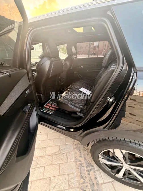 Peugeot 5008 2018 Black Automatic Used for Sale in Greater Cairo ( Cairo + Giza) - 3