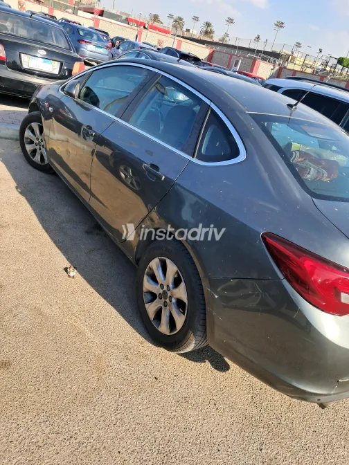 Opel Astra 2021 Gray Automatic Used for Sale in Greater Cairo ( Cairo + Giza) - 3
