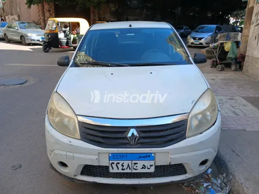 Renault Sandero 2011 White Manual Used for Sale in Greater Cairo ( Cairo + Giza) - 5