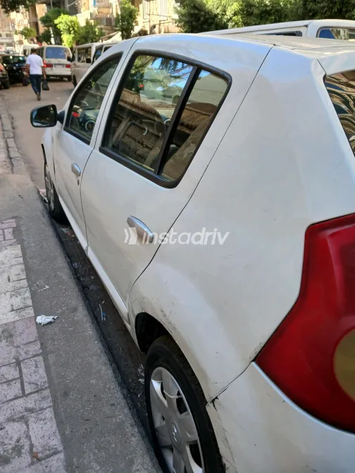 Renault Sandero 2011 White Manual Used for Sale in Greater Cairo ( Cairo + Giza) - 8