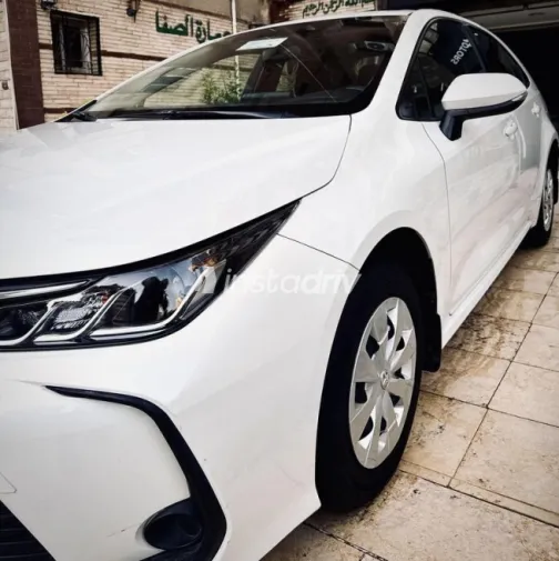 Toyota Corolla 2020 White Automatic Used for Sale in Nasr city - 5