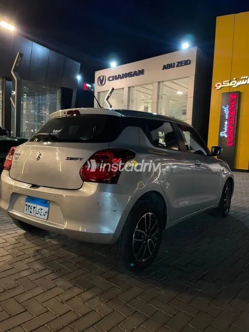 Suzuki Swift 2024 Silver Automatic Used for Sale in Greater Cairo ( Cairo + Giza) - 6