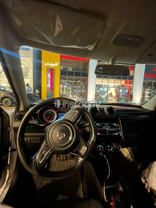 Suzuki Swift 2024 Silver Automatic Used for Sale in Greater Cairo ( Cairo + Giza) - 7