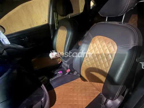 Hyundai Elantra HD 2018 Bronze Automatic Used for Sale in Greater Cairo ( Cairo + Giza) - 4