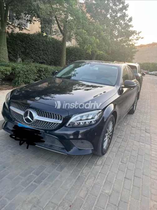 Mercedes C 180 2020 Black Automatic Used for Sale in Greater Cairo ( Cairo + Giza) - 6