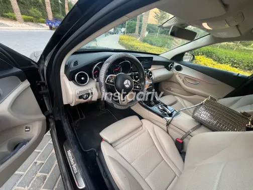 Mercedes C 180 2020 Black Automatic Used for Sale in Greater Cairo ( Cairo + Giza) - 9