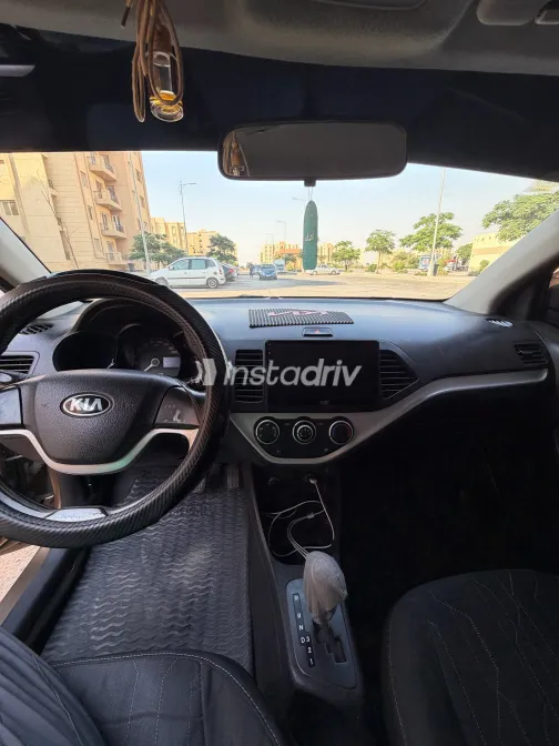 Kia Picanto 2013 Gold Automatic Used for Sale in Greater Cairo ( Cairo + Giza) - 1