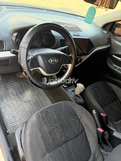 Kia Picanto 2013 Gold Automatic Used for Sale in Greater Cairo ( Cairo + Giza) - 10
