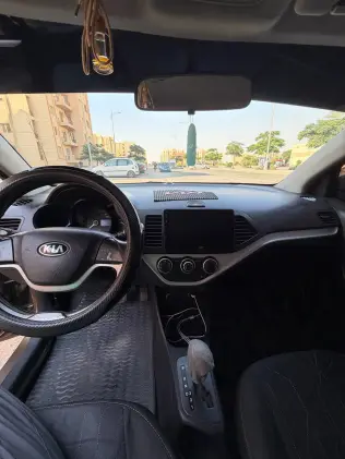 Kia Picanto 2013 Gold Automatic Used for Sale in Greater Cairo ( Cairo + Giza)
