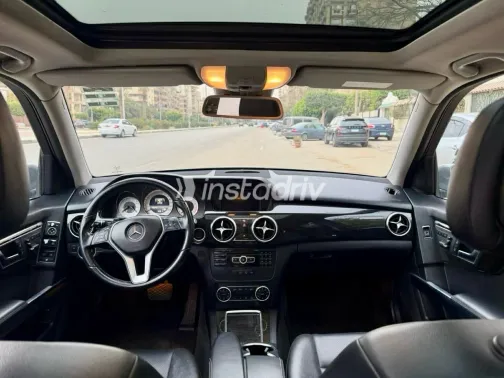Mercedes GLK 250 2014 Champagne Automatic Used for Sale in Greater Cairo ( Cairo + Giza) - 3