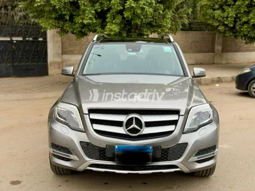 Mercedes GLK 250 2014 Champagne Automatic Used for Sale in Greater Cairo ( Cairo + Giza) - 4