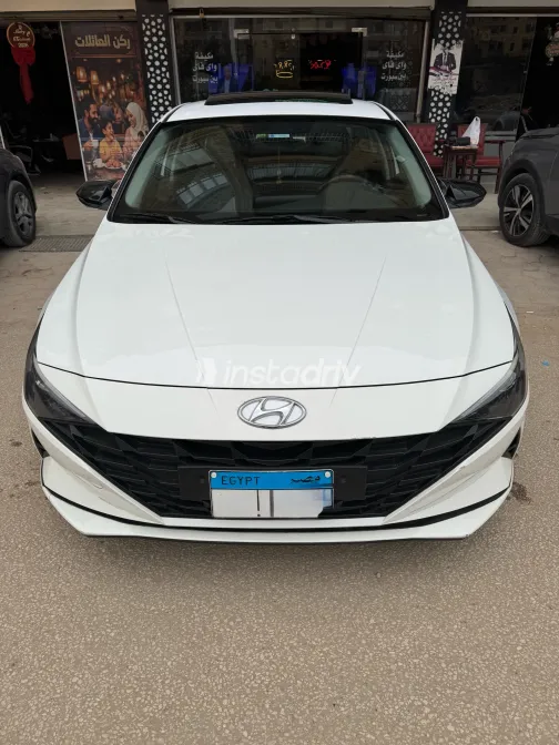 Hyundai Elantra CN7 2022 White Automatic Used for Sale in Greater Cairo ( Cairo + Giza) - 5