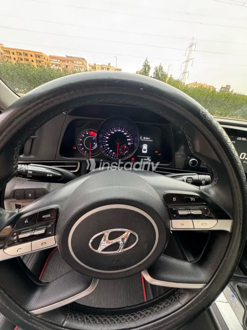 Hyundai Elantra CN7 2022 White Automatic Used for Sale in Greater Cairo ( Cairo + Giza) - 6