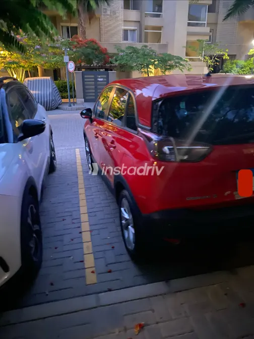 اوبل كروس لاند 2019 أحمر أوتوماتيك مستعملة للبيع في القاهرة الكبرى ( القاهرة - الجيزة) - 3