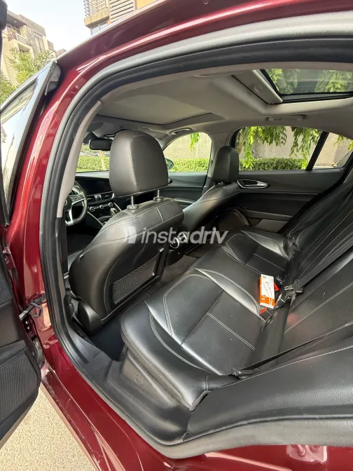 Alfa Romeo Giulia 2018 White Automatic Used for Sale in Greater Cairo ( Cairo + Giza) - 3